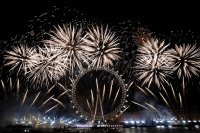 Над 100 000 души видяха 13-минутната новогодишна заря в Лондон