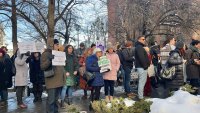 Протест на служители от културни институции и актьори от общинските театри в София