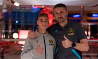Млад талант на Ботев Пловдив подписа първи професионален договор с клуба