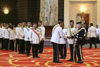 снимка 1 Новият владетел на Малайзия положи клетва, коронацията му ще е след месеци