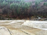 Шест села в Ардинско са без достъп заради залят след валежи мост