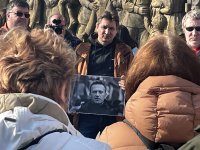 снимка 2 Бдение в памет на Навални се проведе в Бургас