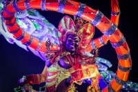 Цветове и музика на карнавала в Рио (СНИМКИ)