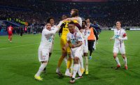 Oлимпик Лион отстрани Страсбург след драма с дузпи и е на полуфинал за Купата на Франция
