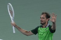 Даниил Медведев продължава защитата на титлата си на турнира по тенис в Дубай