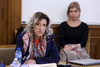 "Ако не млъкне, мъжът ѝ и децата ѝ ще са бетонирани на дъното на язовира" - съдия Цариградска е получила още заплахи