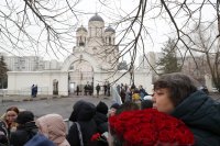Опашки в Москва от желаещи да се сбогуват с Навални (СНИМКИ)