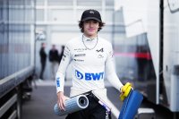 Никола Цолов завърши на 11-а позиция в основното състезание за Гран при на Бахрейн във Формула 3