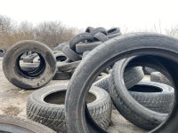 Стари автомобилни гуми замърсяват поречията на реки и земеделски земи край Пловдив