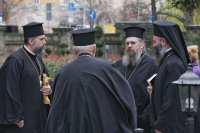 Девет митрополити отговарят на условията на БПЦ за нов патриарх