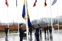 снимка 3 Флагът на Швеция беше издигнат пред централата на НАТО