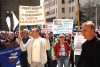 Протест с автошествие в центъра на София с искане за по-високи заплати