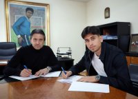Асен Митков подписа нов договор с Левски