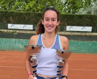 Ванеса Влахова триумфира с титлите на сингъл и на двойки на турнир в Испания