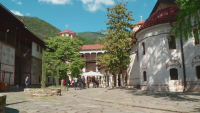Как посрещнаха Великден в Бачковския манастир?