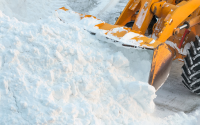 Над 4 метра сняг разчистват от зимата по най-красивото шосе в Румъния (ВИДЕО)