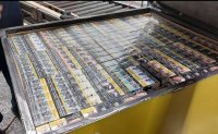 Откриха над 28 000 кутии контрабандни цигари, укрити в режещи машини