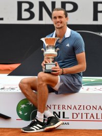 снимка 2 Александър Зверев спечели втората си титла на турнира от сериите ATP 1000 в Рим