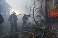 14 са жертвите след руската атака в хипермаркет в Харков