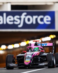 Никола Цолов ще започне от полпозишън спринта в Монако във Формула 3