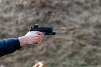 Полицията в Мюнхен издирва въоръжен мъж