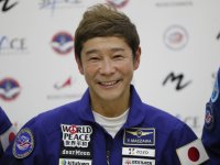 Японски милиардер отмени частната си мисия до Луната