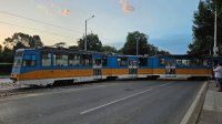 Трамвай излезе от релсите на оживен столичен булевард