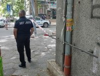 Полицията взривява съмнителен куфар в центъра на Бургас