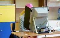 снимка 18 Как изглежда изборният ден в София (СНИМКИ)