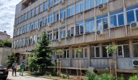Дете падна от третия етаж на жилищна сграда във Враца