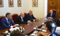 ГЕРБ-СДС на консултации: Радев попита Борисов какъв е ходът на преговорите
