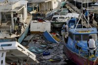 Най-малко 6 са жертвите на урагана "Берил", връхлетял Карибите с над 240 км/ч