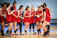 Девойките на България отстъпиха пред Исландия на баскетбол