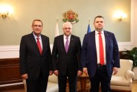 Пеевски и Чакъров на среща с турския посланик