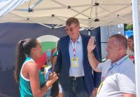 Георги Глушков подкрепи националните отбори по плажен хандбал за юноши и девойки