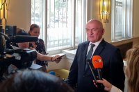Димитър Главчев отново потвърди, че България няма да изпраща войски в Украйна