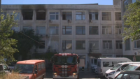 Два пожара пламнаха във Варна за час