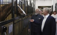 снимка 3 Путин и Моди на четири очи в резиденцията на лидера на Кремъл