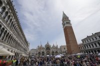 Срещу тълпите туристи: Венеция вероятно ще вдигне входната такса от 2025 г.