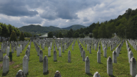 Сребреница 29 години по-късно: Раните не зарастват, хора още издирват убитите си роднини