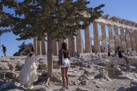 Топлинната вълна в Югоизточна Европа принуди гръцките власти да затворят Акропола (СНИМКИ)