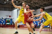 България U20 победи Швеция на eвропейското по баскетбол в Питещ