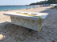 Откриха саркофаг от римската епоха на плажа във Варна