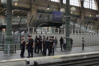 Отново вандализъм във Франция: Арест за хаоса с влаковете, атака срещу телекоми