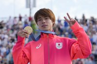 Юто Хоригоме защити олимпийската си титла по стрийт скейтборд