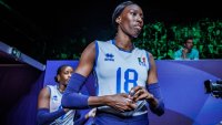Италия избра трудния път, но започна с победа олимпийския турнир по волейбол за жени