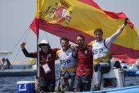 Диего Ботин ле Хевер и Флориан Тител донесоха олимпийската титла на Испания на скиф във ветроходството