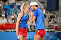 Чехите Катержина Синякова и Томаш Махач са олимпийски шампиони в турнира по тенис за смесени двойки в Париж