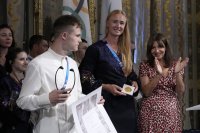 Ан Идалго награди украинските олимпийци с най-високото отличие на Париж
