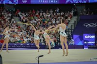 снимка 3 НА ЖИВО от Париж 2024: Българският ансамбъл заема второ място в квалификациите след изпълнението с пет обръча